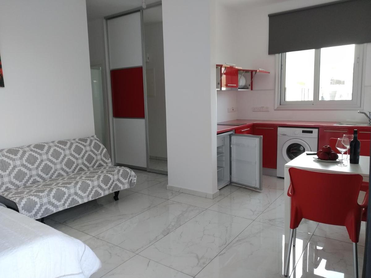 Dream- Downtown-Studios Пафос Экстерьер фото