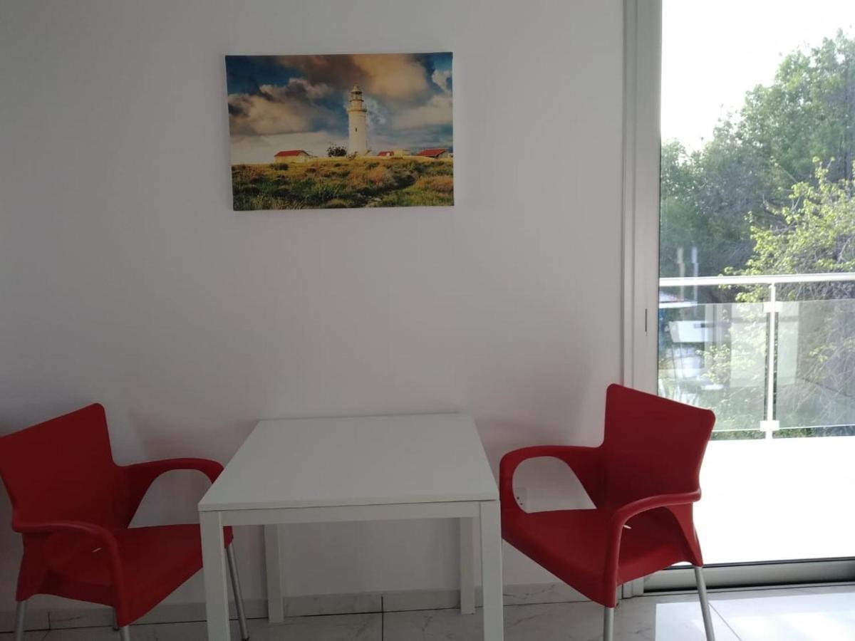 Dream- Downtown-Studios Пафос Экстерьер фото