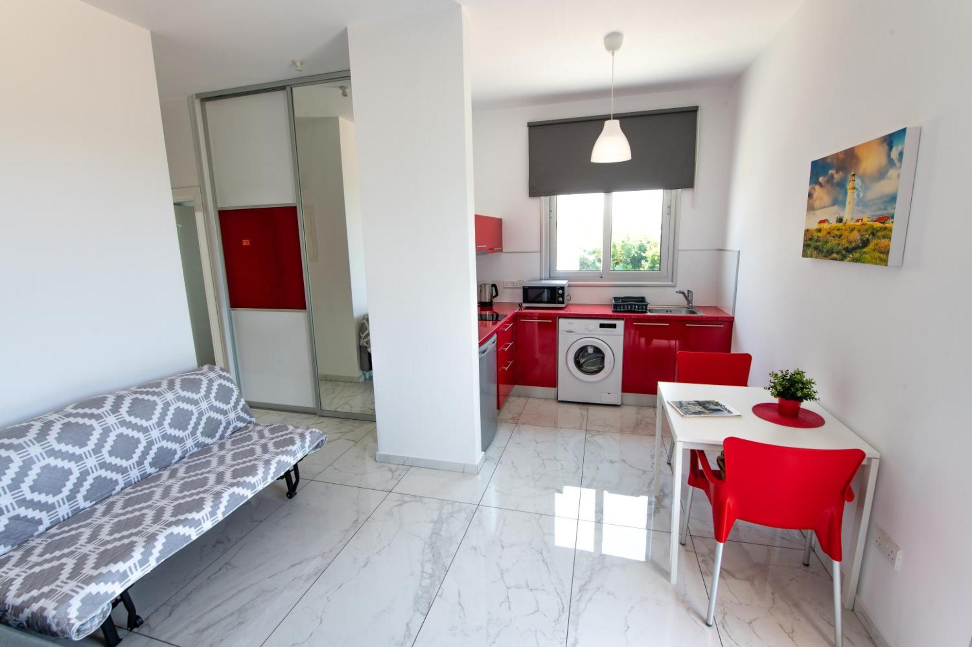 Dream- Downtown-Studios Пафос Экстерьер фото